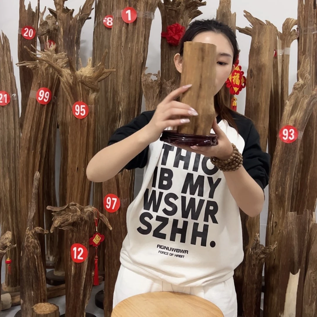 沉香碎屑沉香原材料