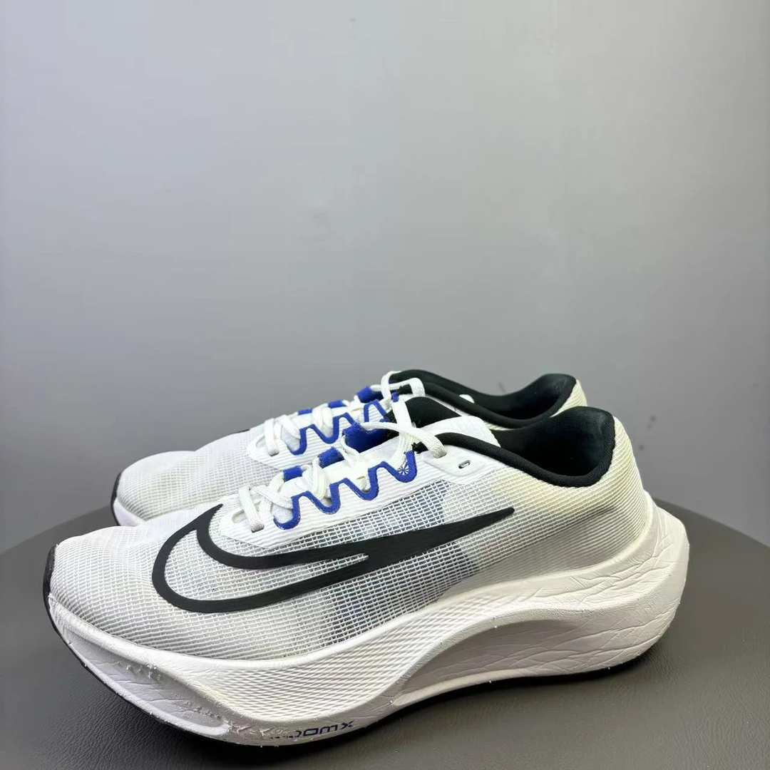 95新 NIKE/耐克 43码/内长275 Nike zoomFly5黑白跑鞋 非原盒