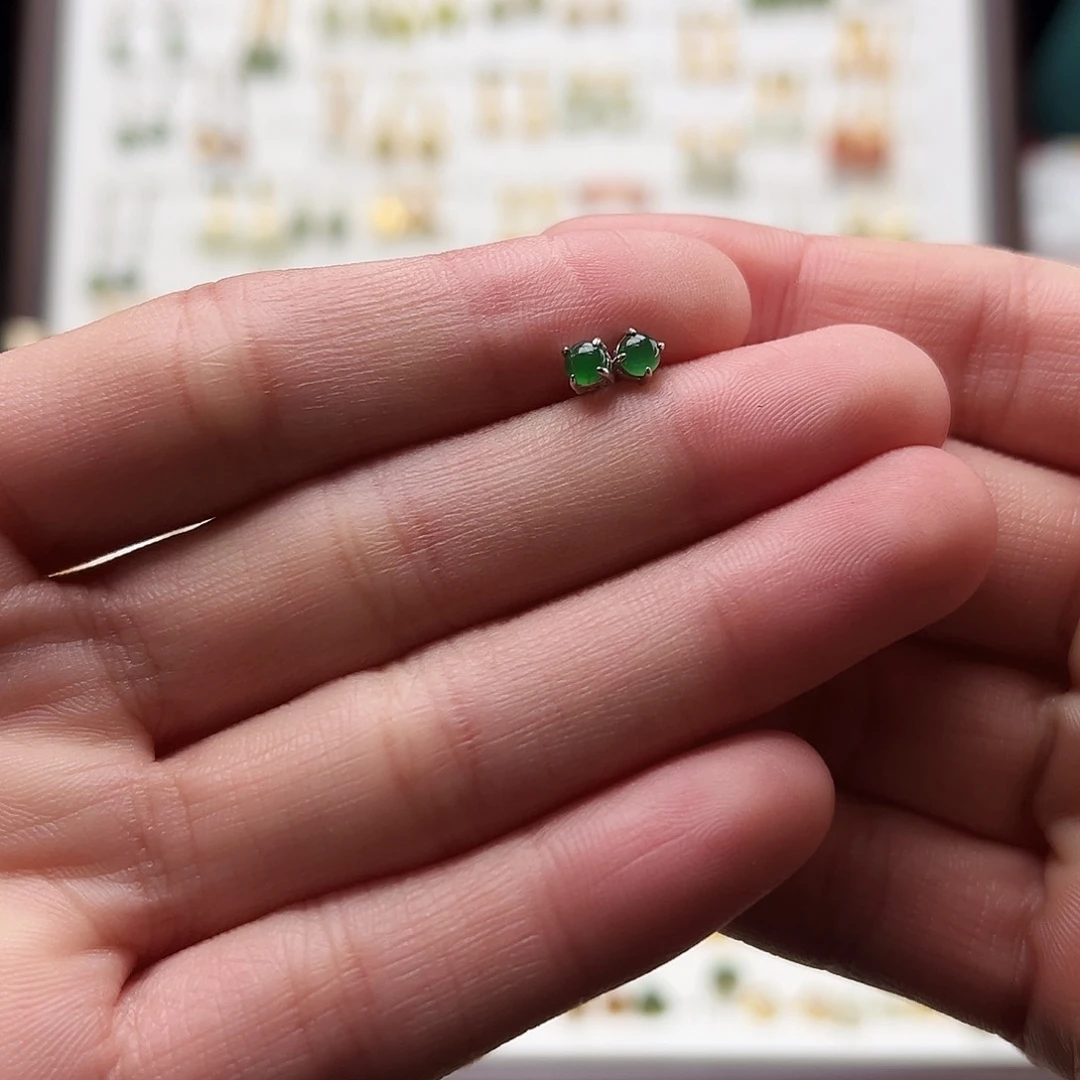 银S925镀金镶嵌和田玉耳饰