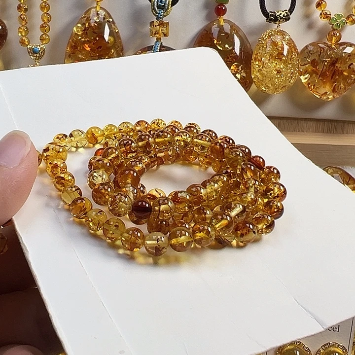 琥珀（花珀）颈饰未镶嵌
