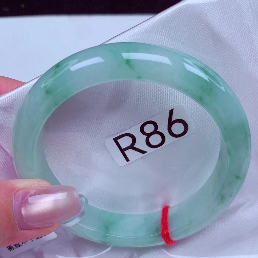 翡翠未镶嵌手镯手镯