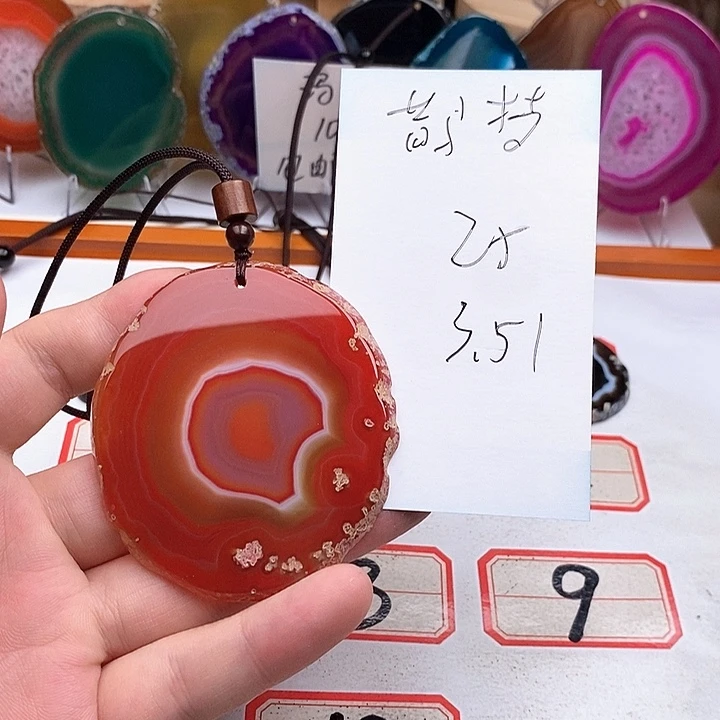 鹊***缘合金颈饰玛瑙/玉髓