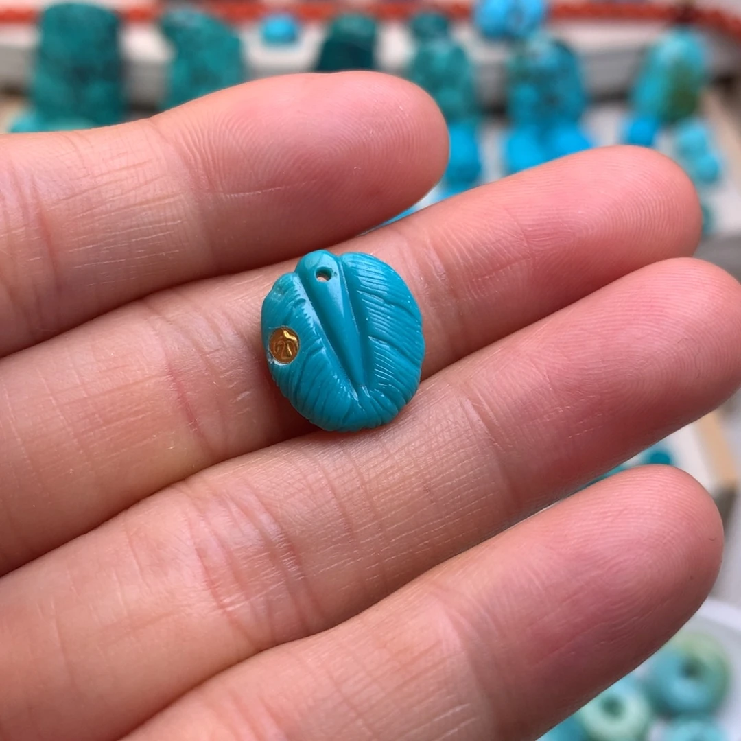 绿松石未镶嵌珠宝奇石