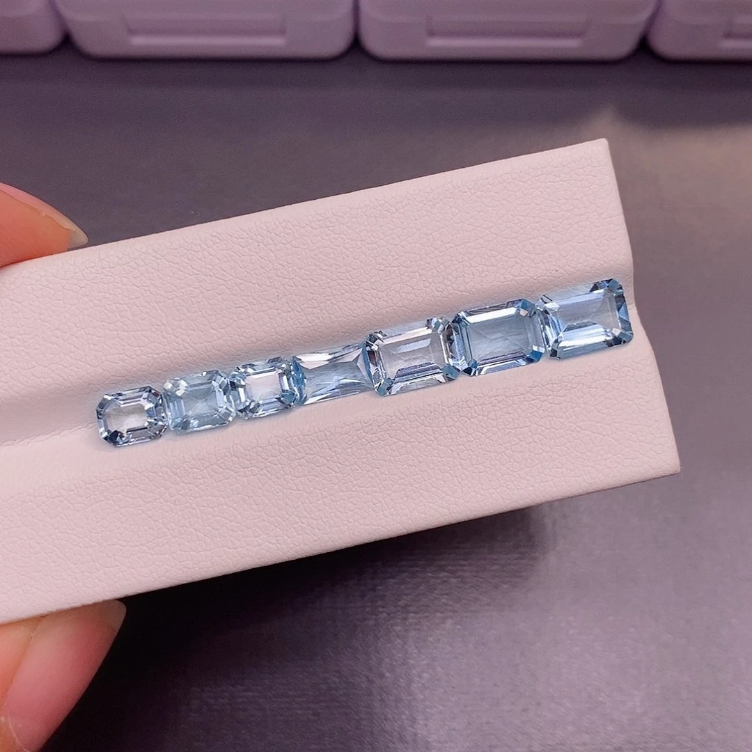 裸石海蓝宝石300一克拉，仅供展示，挑好上定向