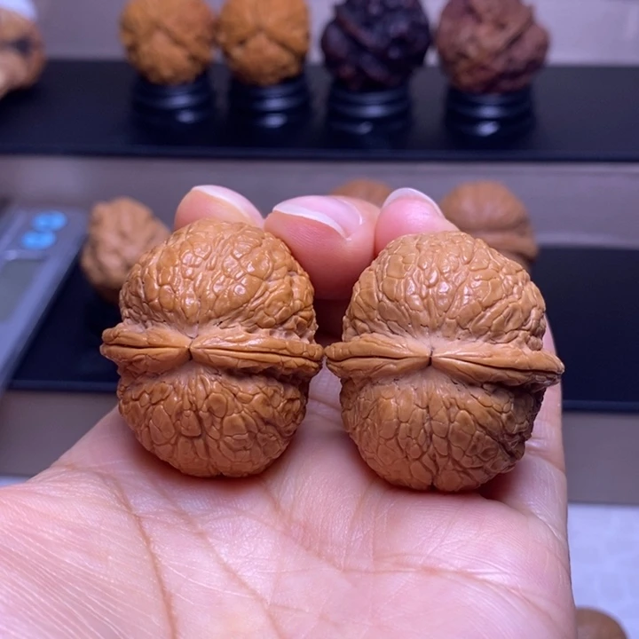 把件文玩核桃蟒纹元宝49