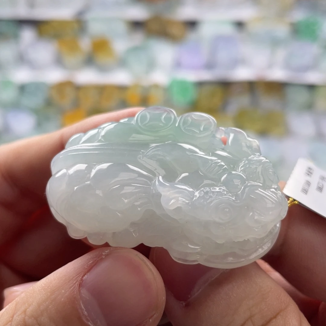 翡翠未镶嵌颈饰貔貅25