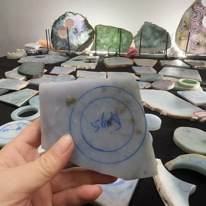 定制翡翠未镶嵌天然手镯定制