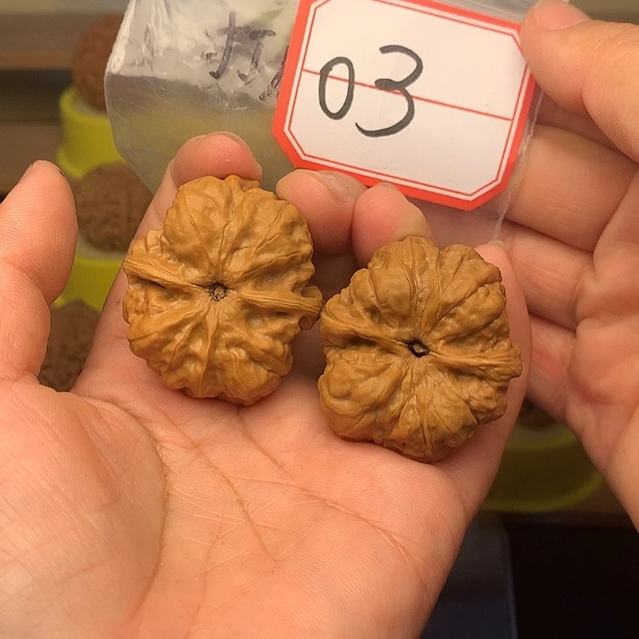 文玩核桃把件蛤蟆头