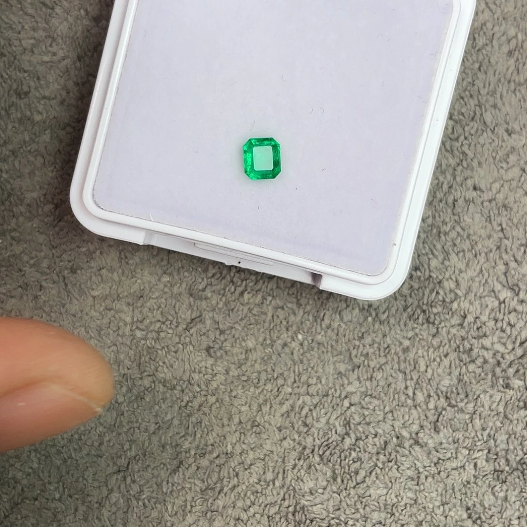 裸石祖母绿0.395Ct