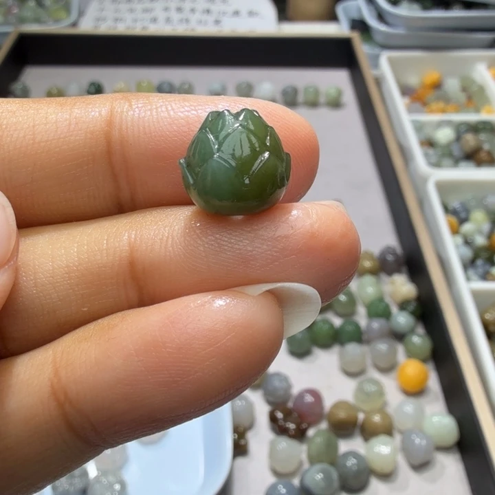 未镶嵌和田玉珠宝半成品
