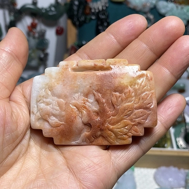 翡翠未镶嵌吊坠(赠链)