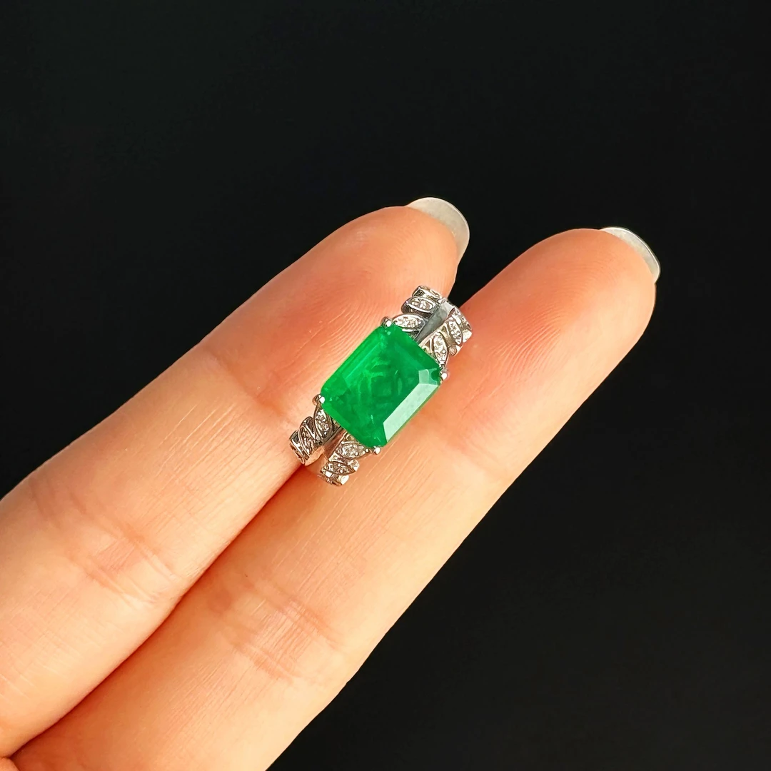 培育祖母绿佛缘-典藏豪奢祖母绿-精工戒指239