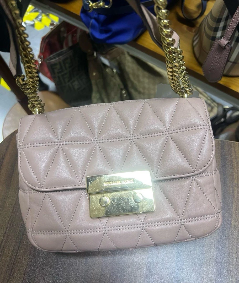 95新 Michael Kors 斜挎包 15897