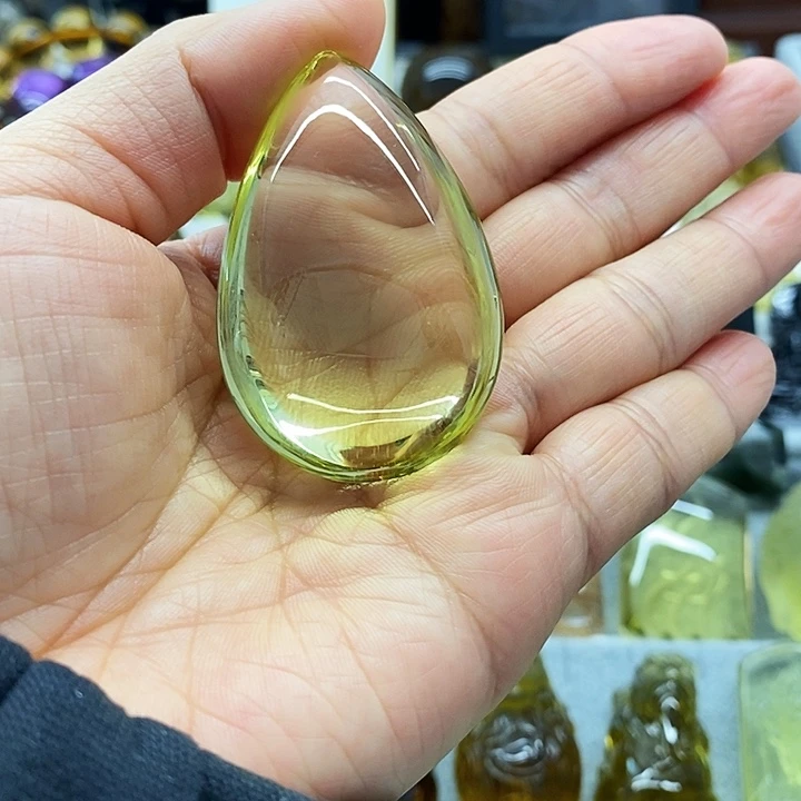 未镶嵌颈饰水晶水滴