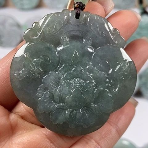翡翠颈饰未镶嵌花开富贵福利
