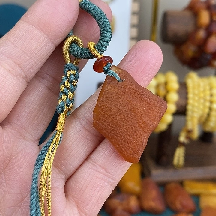 蜜蜡未镶嵌颈饰钥匙扣