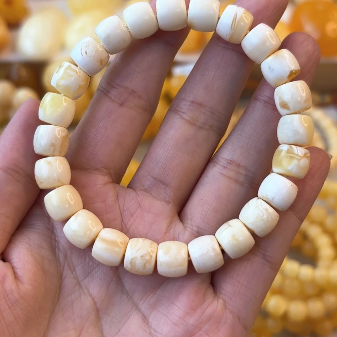 琥珀颈饰未镶嵌蜜蜡