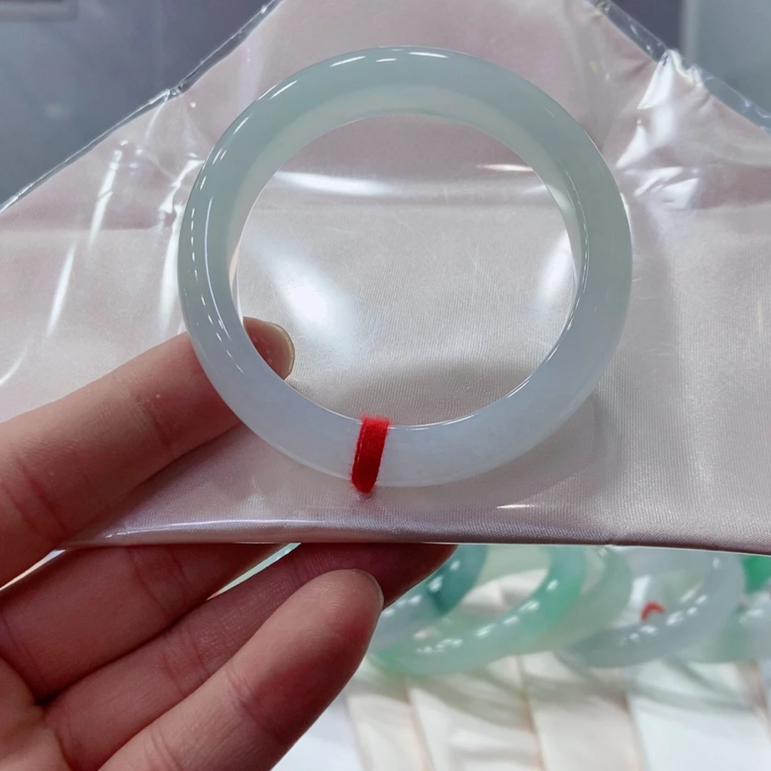 未镶嵌手镯翡翠?***娘翡翠