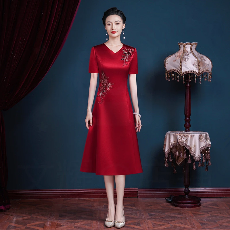 时尚婚宴礼服女喜婆婆婚宴装高贵高端年轻丈母娘敬酒服结婚连衣wy