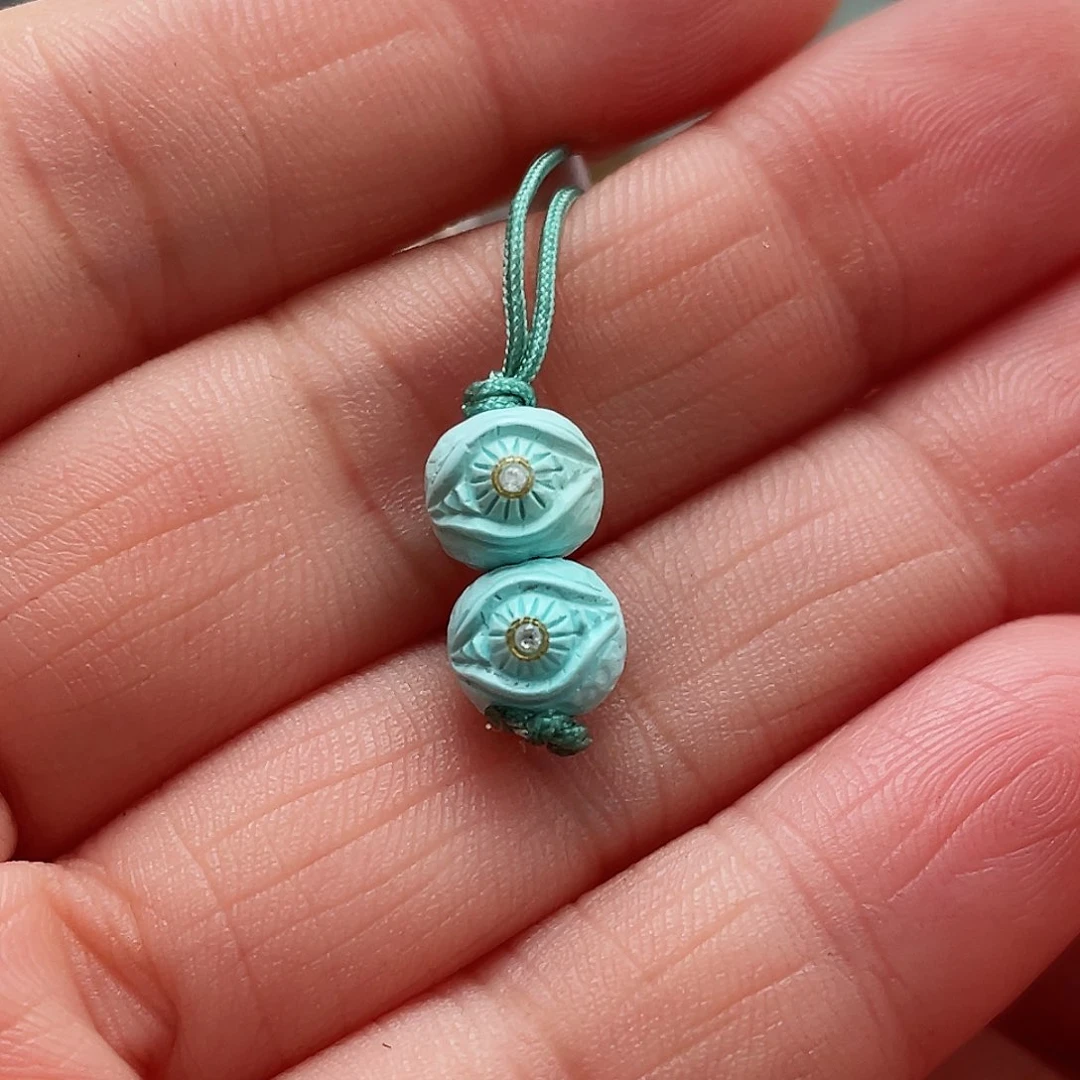 绿松石颈饰未镶嵌