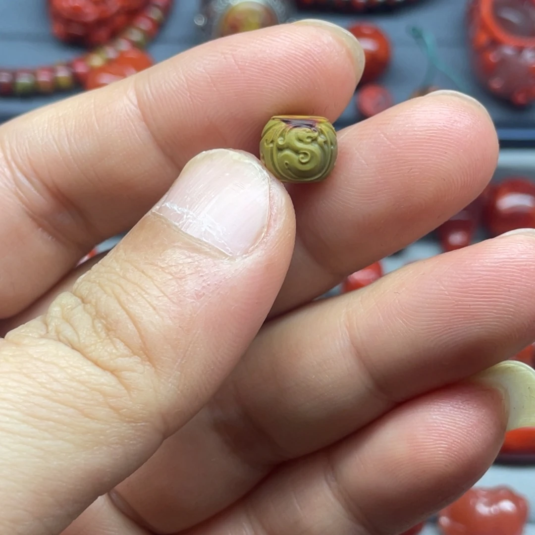 横***渡南红玛瑙未镶嵌配饰