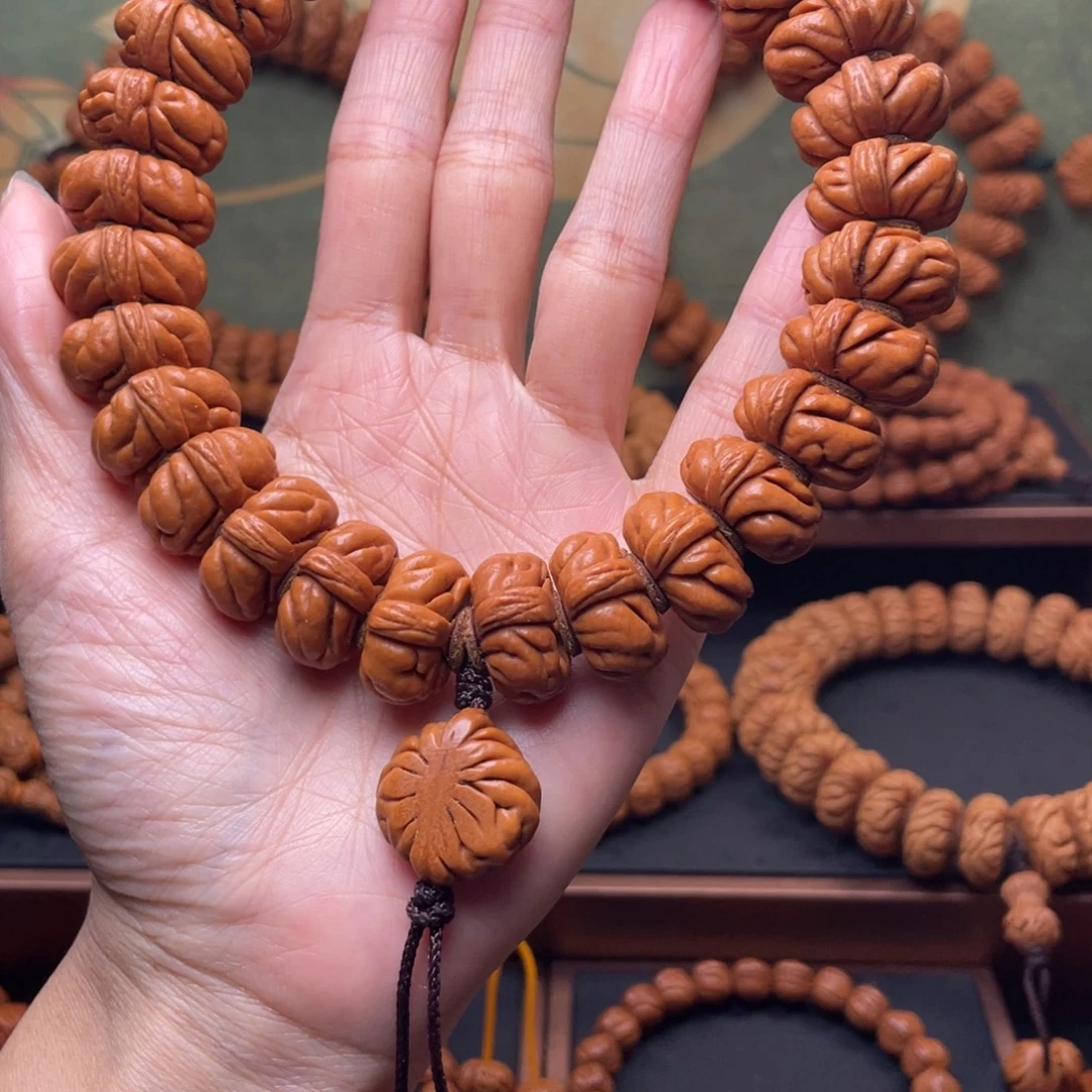 火***哥手串桃核20白玉龙