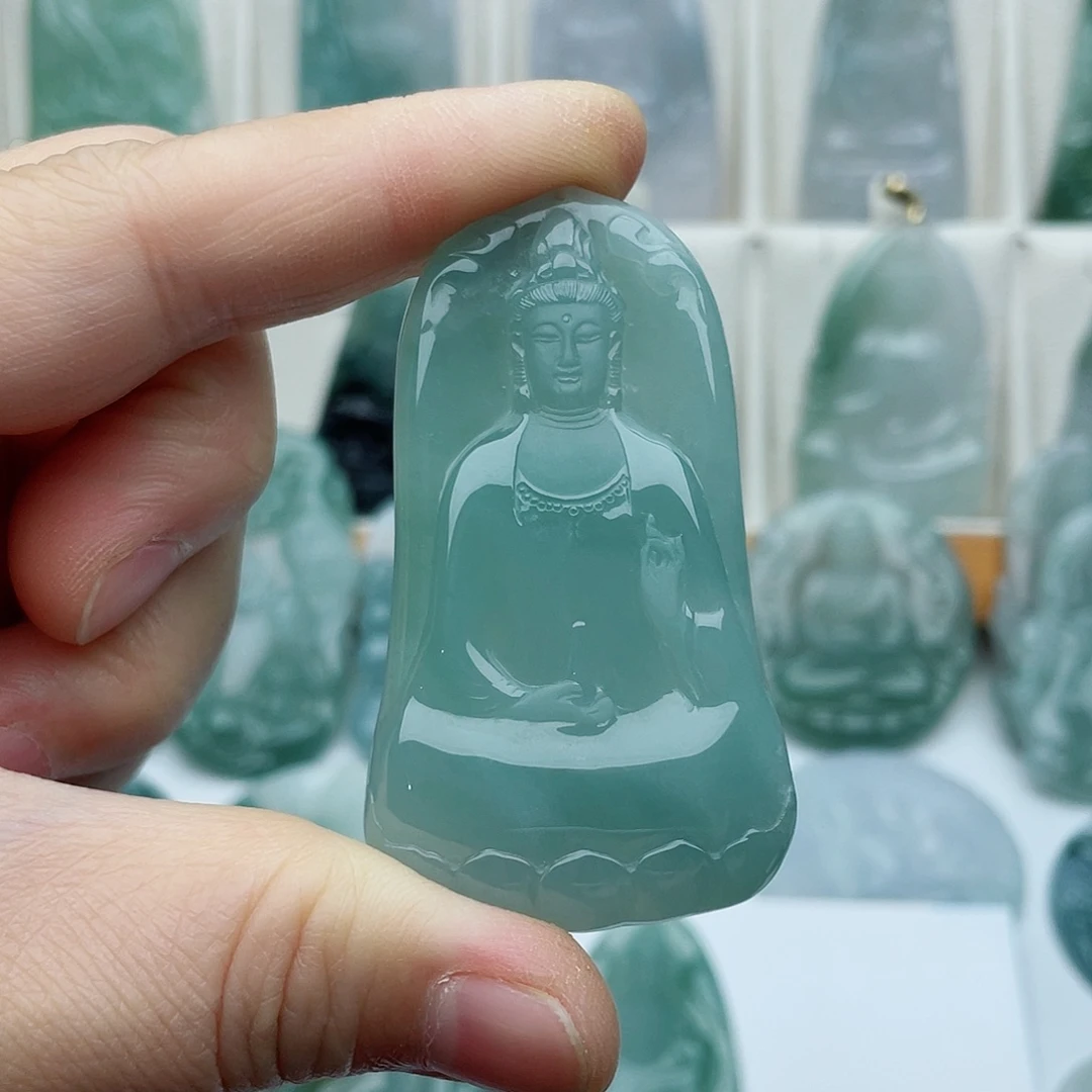泽***铠颈饰未镶嵌翡翠素衣观音