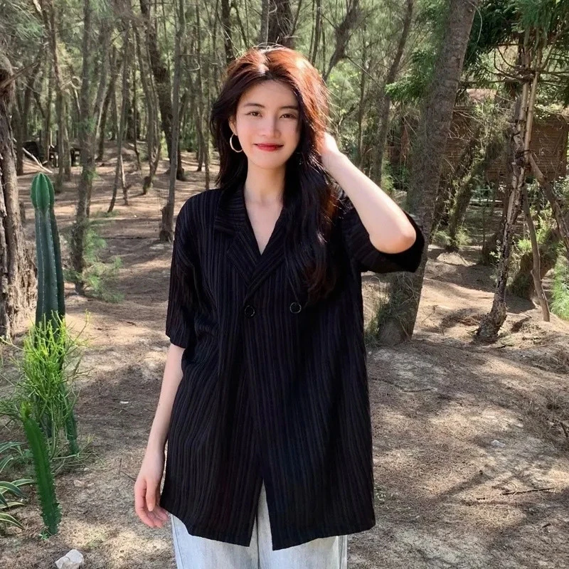 大码胖设计感小众西装领衬衫女夏季韩系宽松显瘦褶皱短袖衬衣潮