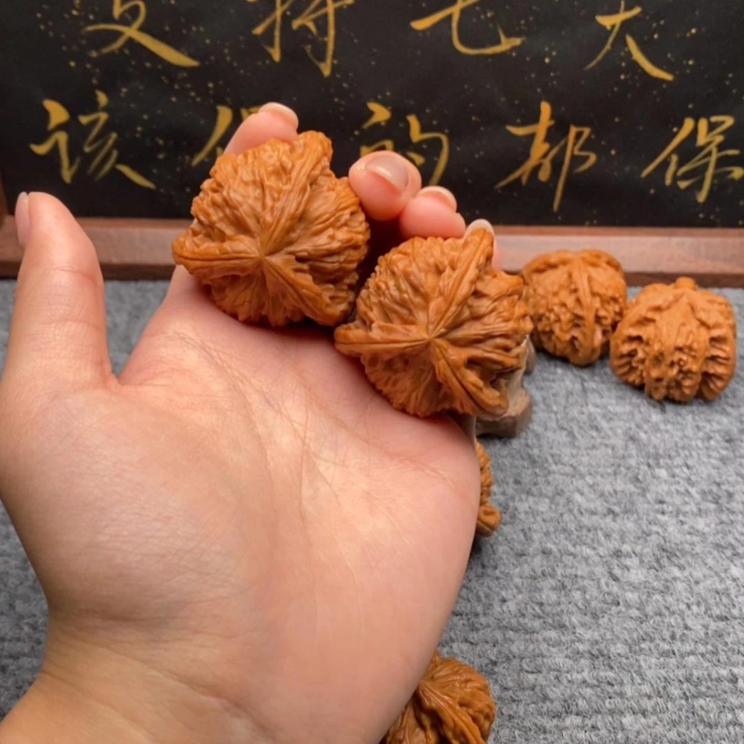 【闪购商品】吊坠文玩核桃无****春