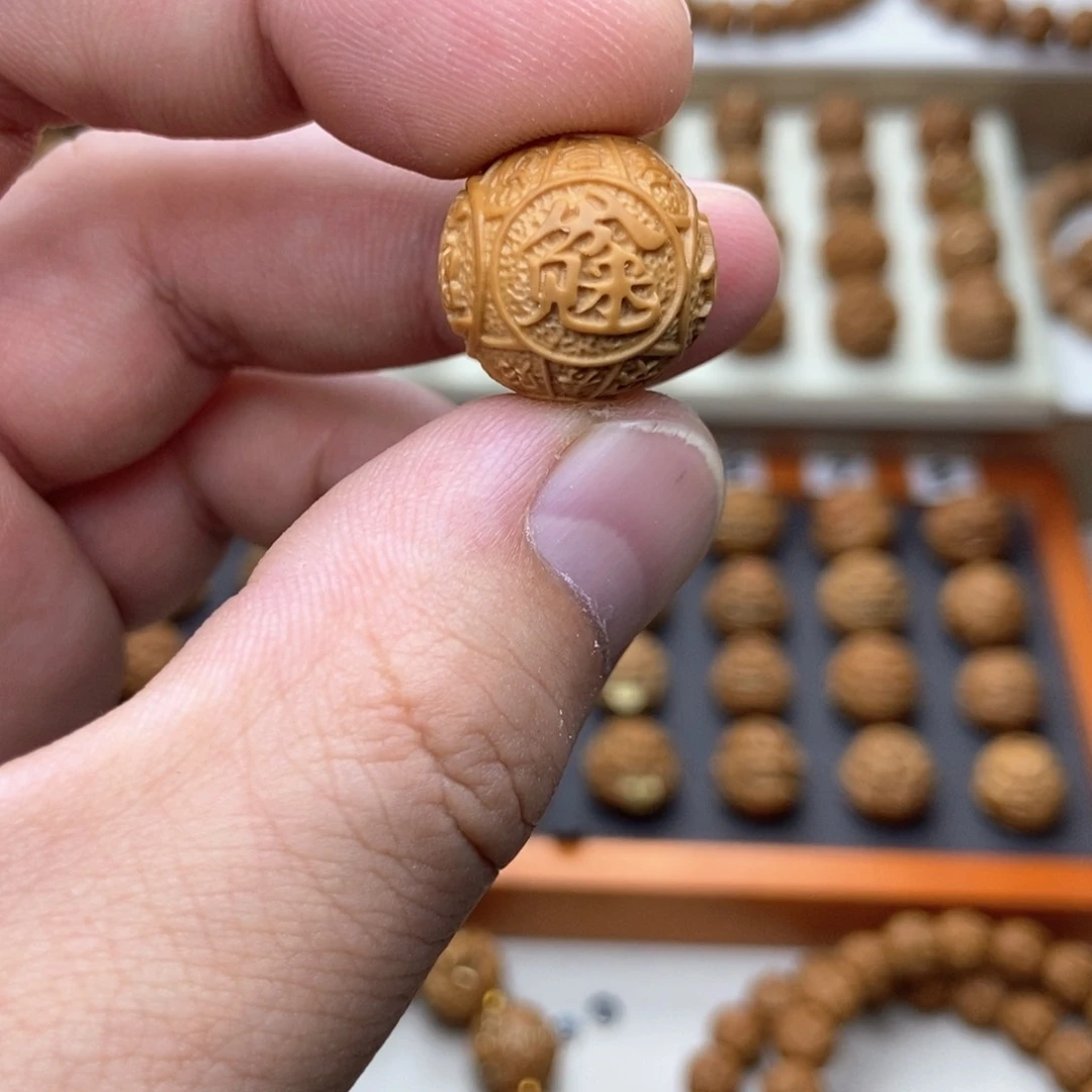 文玩核桃吊坠猴头核桃单颗福利吉言珠