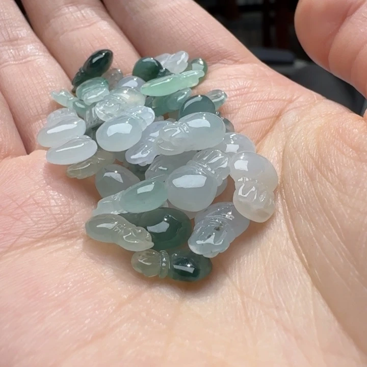 未镶嵌挂件翡翠福利1个，不包邮，拍一单邮费发货