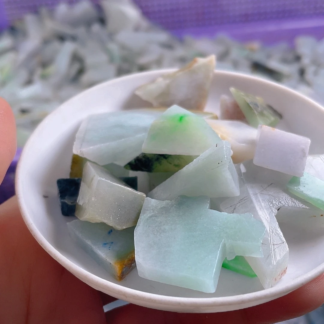 颈饰未镶嵌翡翠萝*?