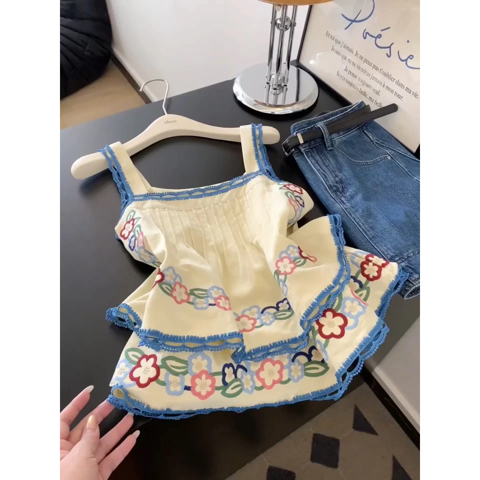 新中式国风刺绣黄色吊带背心女夏外穿设计感无袖绝美上衣2025新款