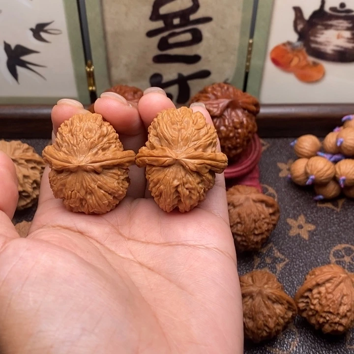 文玩核桃把件34白狮子