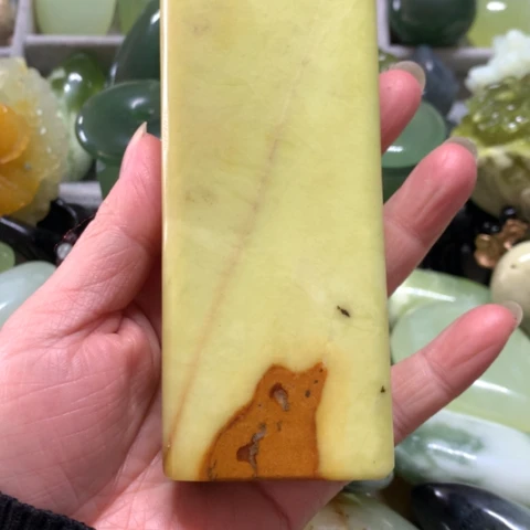 蛇纹石玉未镶嵌手把件