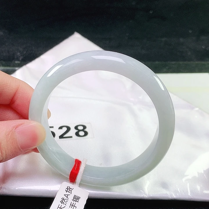 未镶嵌手镯翡翠528