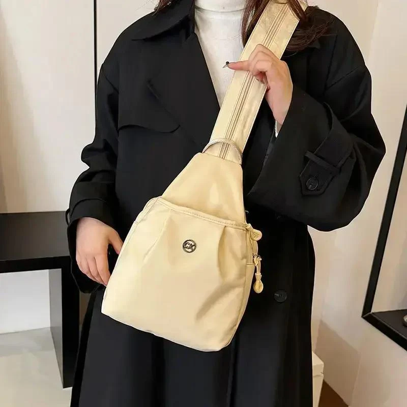 【好物推荐】新款多功能多层时尚百搭双肩包胸包简约休闲斜挎包旅行