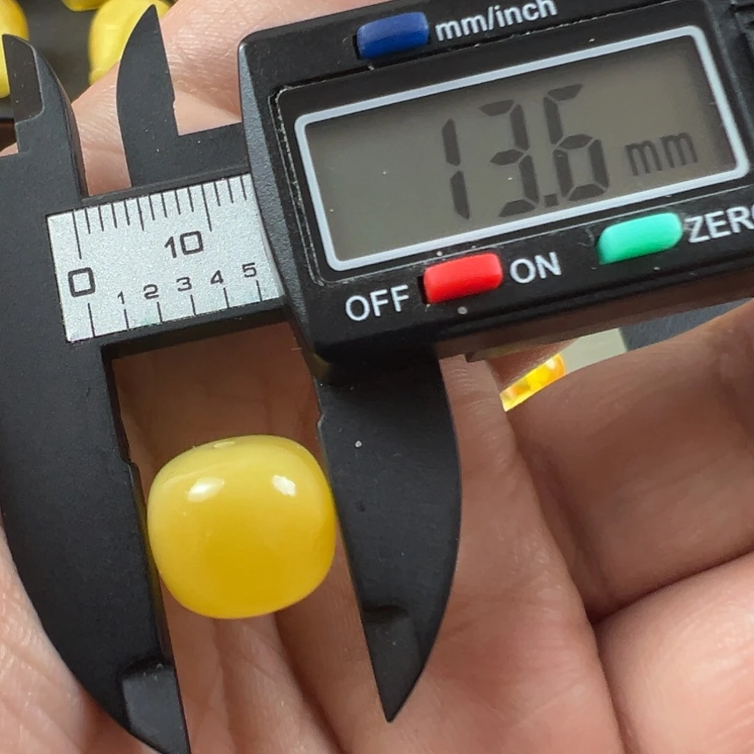 蜜蜡裸石未镶嵌10 杂