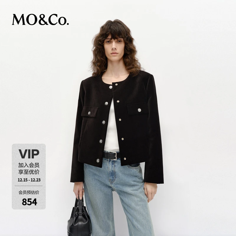 MOCO外套2025春新品奢光丝绒无领垫肩短款箱型雕花银扣MBE1COT016