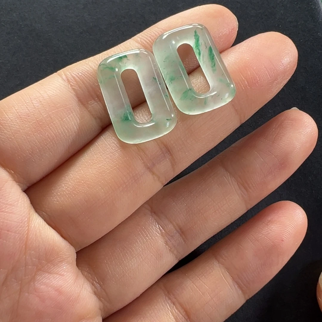 听***海未镶嵌裸石石英质玉一对