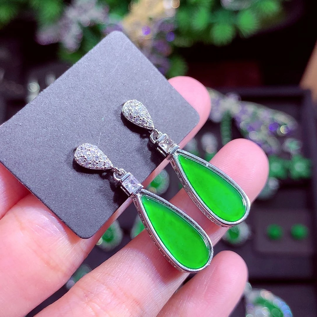 颈饰未镶嵌翡翠天然