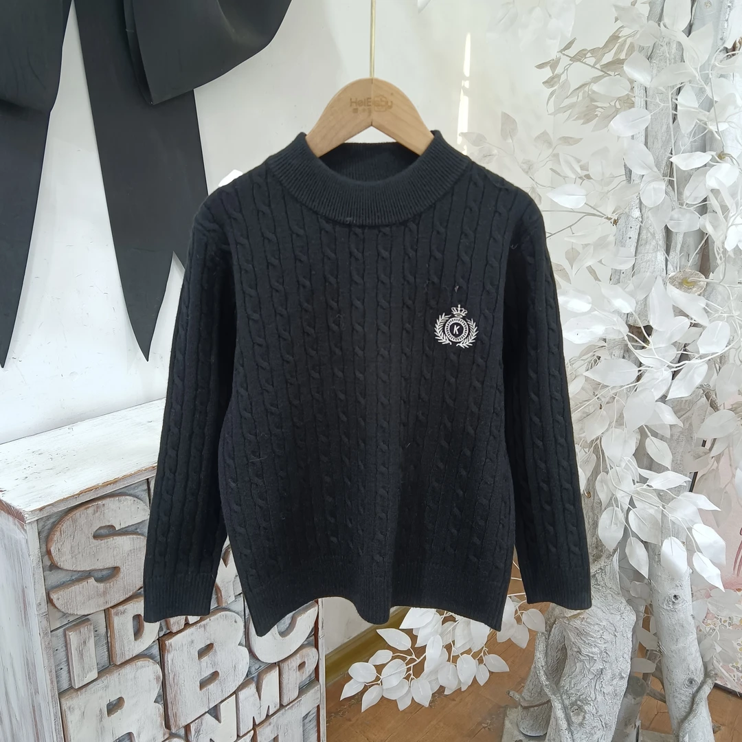 A425黑色麻花刺绣毛衣/中童