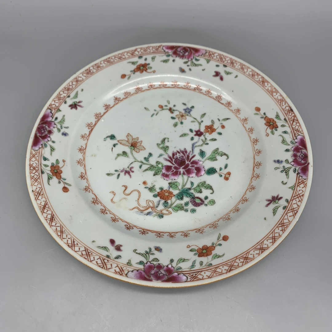 62601051*清乾隆粉彩花卉纹盘/瓷器六/江苏省文物总店/MM