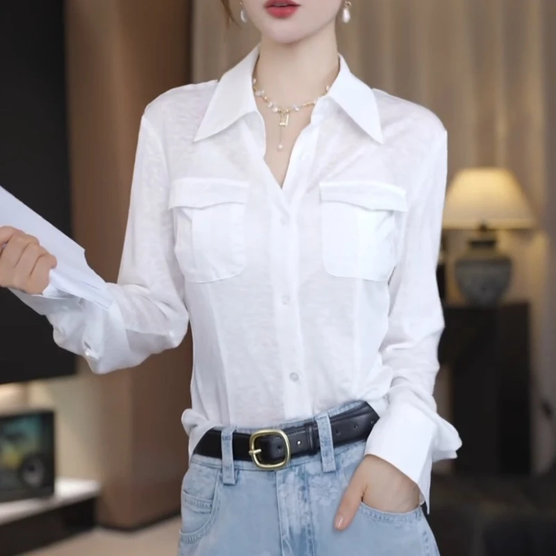 25新高级气质翻领拼接片裁显瘦百搭上衣衬衫LK2503860