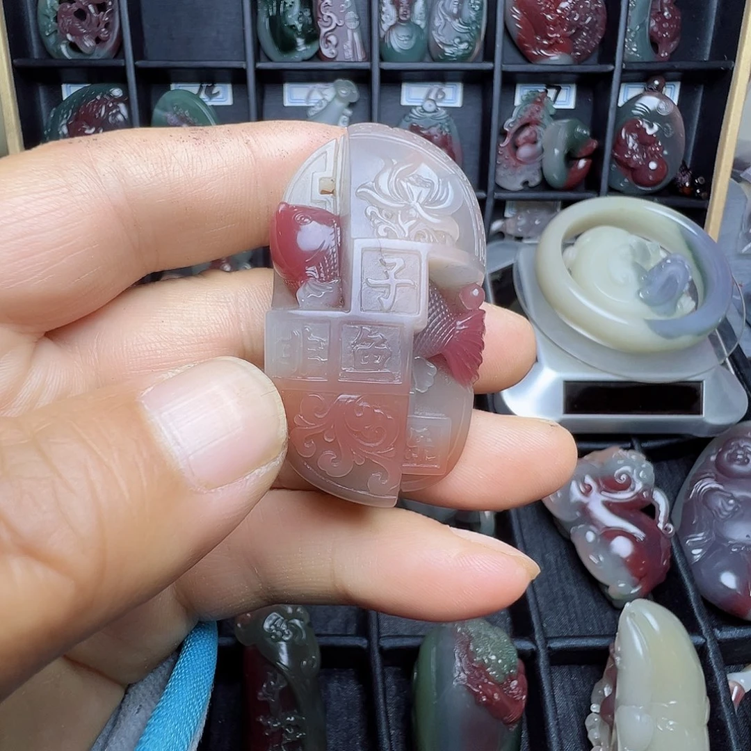 潇***哥未镶嵌颈饰玛瑙/玉髓