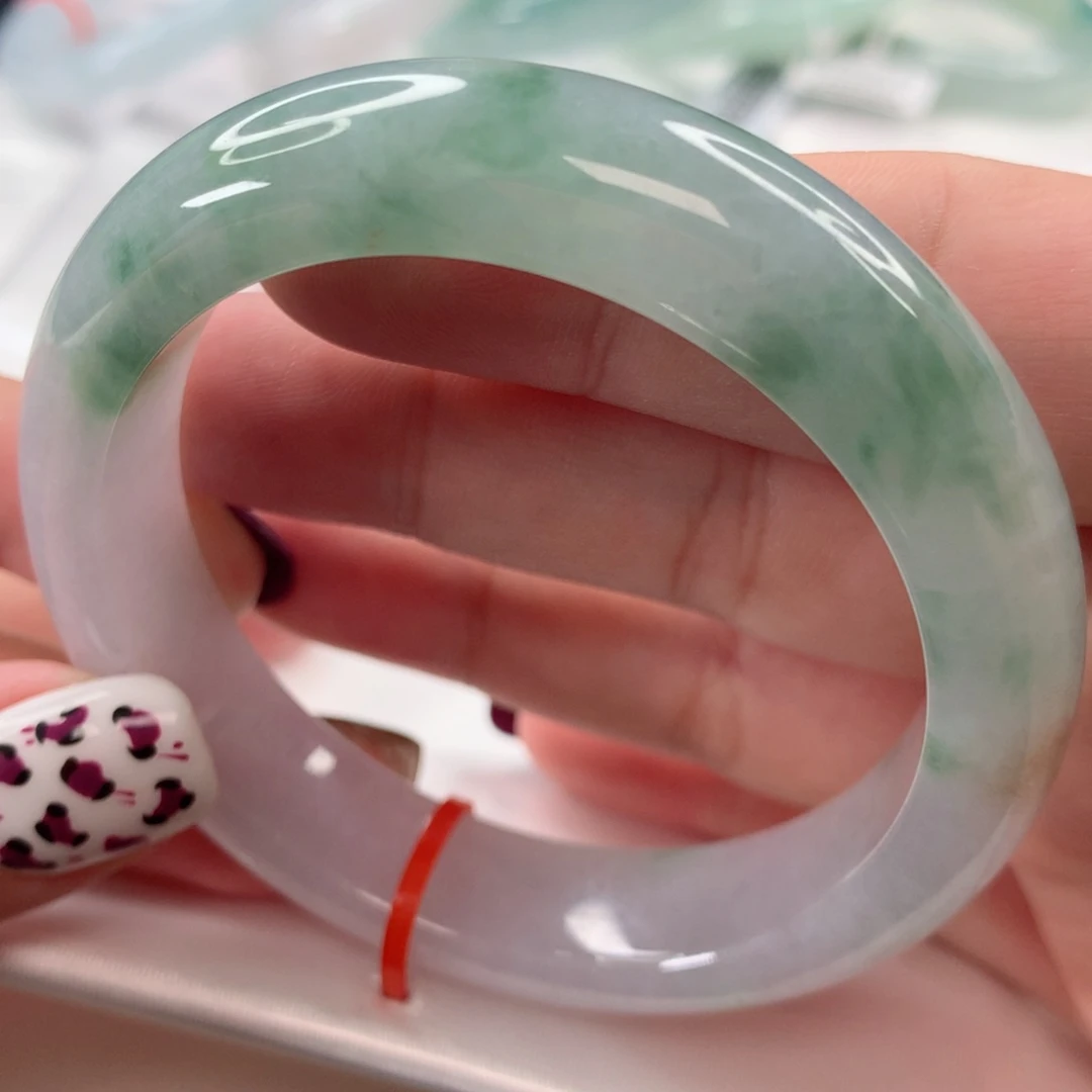 翡翠手镯未镶嵌52.7圈口