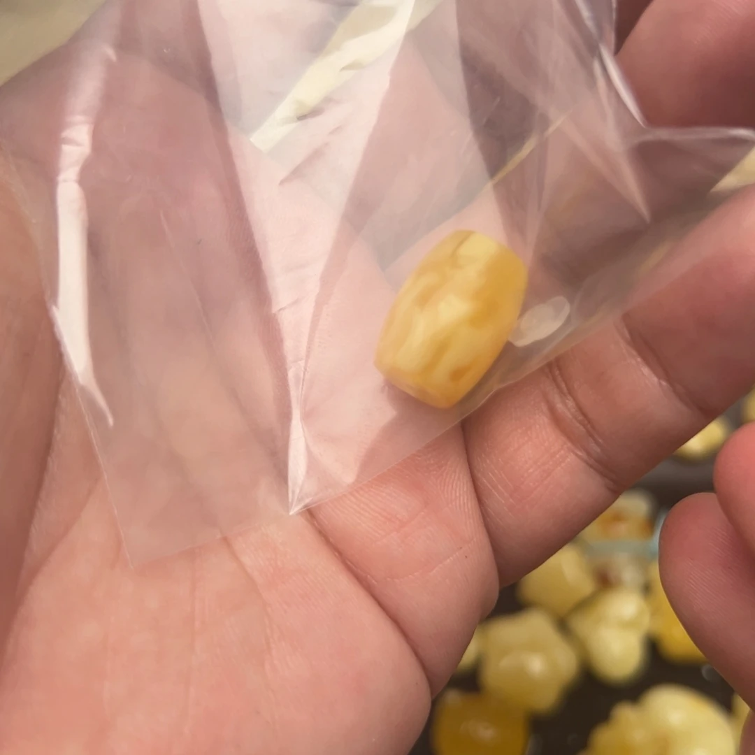 5***ྉ琥珀未镶嵌裸石桶珠