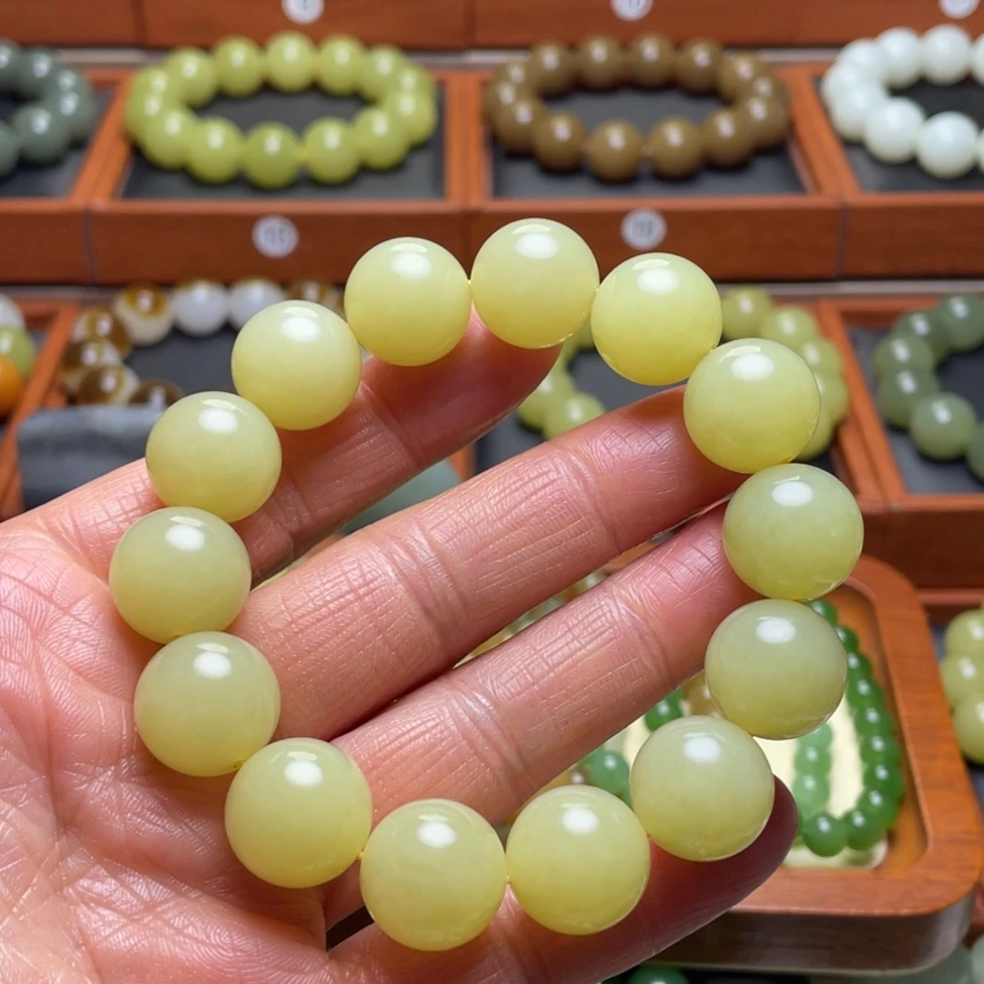 和田玉未镶嵌手串