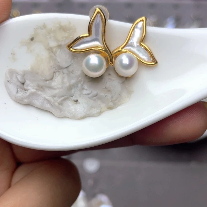 合金淡水珍珠颈饰