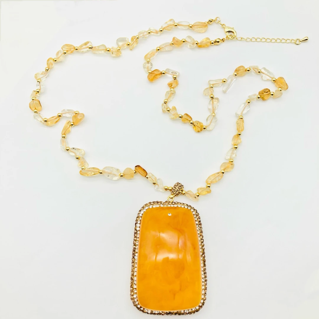 新款包边镶嵌捷克钻吊坠黄色项链新中式复古毛衣链